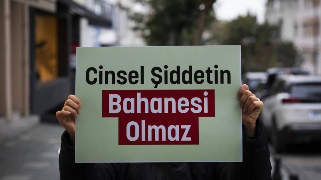 203 Kadın Edebiyatçıdan Yayıncılık Sektörüne Ortak Çağrı: “Cinsel Şiddete Karşı Sessiz Kalmayın”