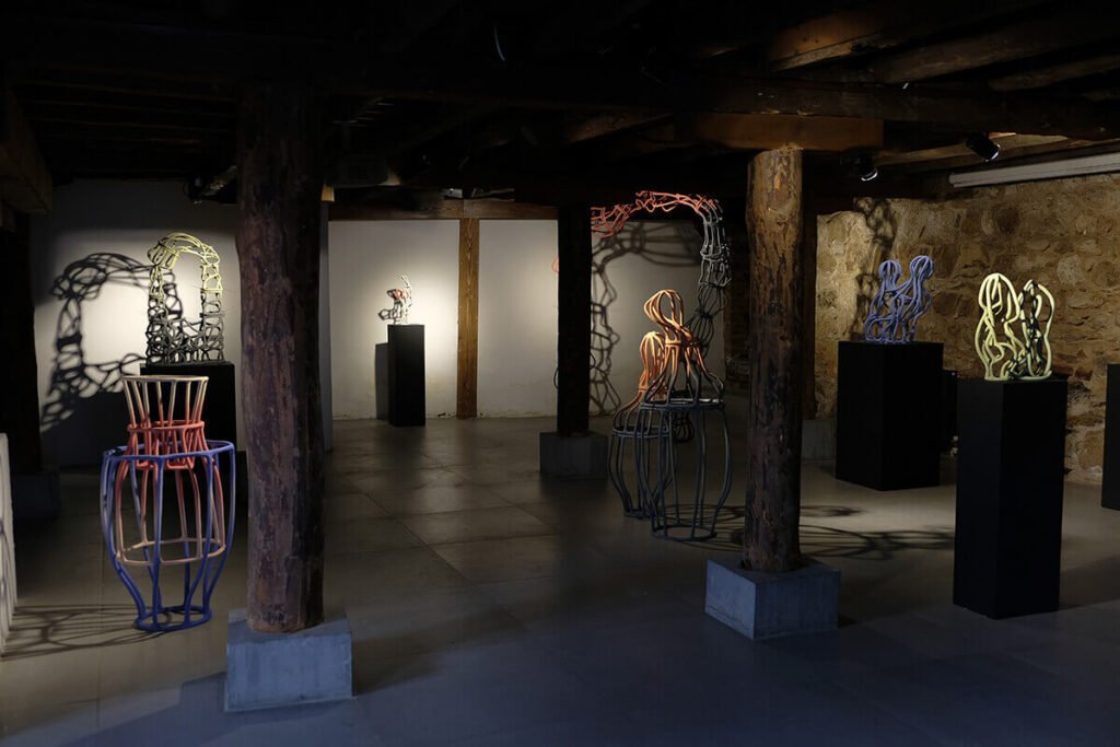 Sevgi Poyraz’ın “Oyuncak Gibi” Sergisi Eldem Sanat Alanı MAHZEN’de Sanatseverlerle Buluşuyor